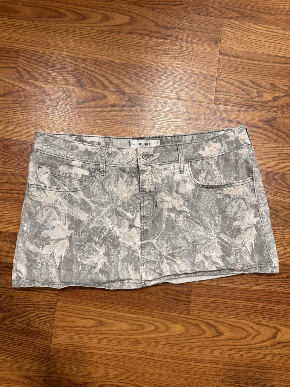 Hollister Gray Pink Camo Skort Size 14 Mini Y2K Style